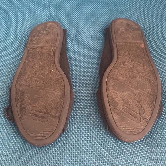 Slip on, black flats. - Picture 2 of 5